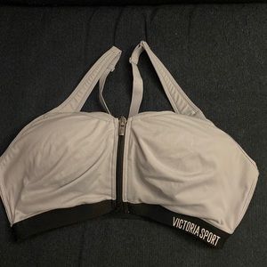 Victoria’s Secret Knockout Front Close Sports Bra in Grey Size 34DD